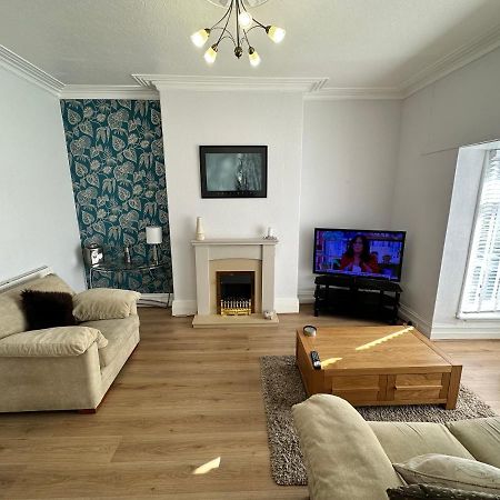 Spacious One Bedroom Apartment In Central Location ليثام سانت أنيه المظهر الخارجي الصورة